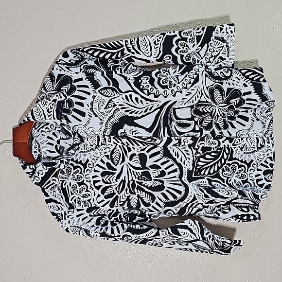Lauren Ralph Lauren Button Down Shirt. - Picture 1 of 7